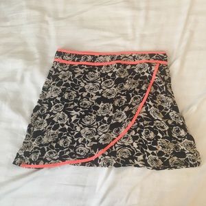 Black and white flower mini skirt with pink trim